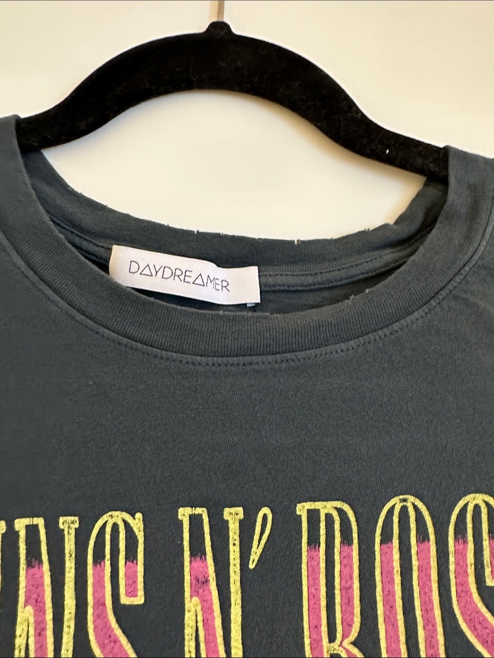 Daydreamer Guns N' Roses Graphic Tee - Picture 3 of 4